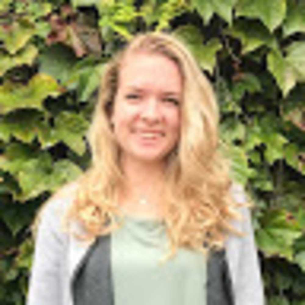 Meet your Posher, Becca